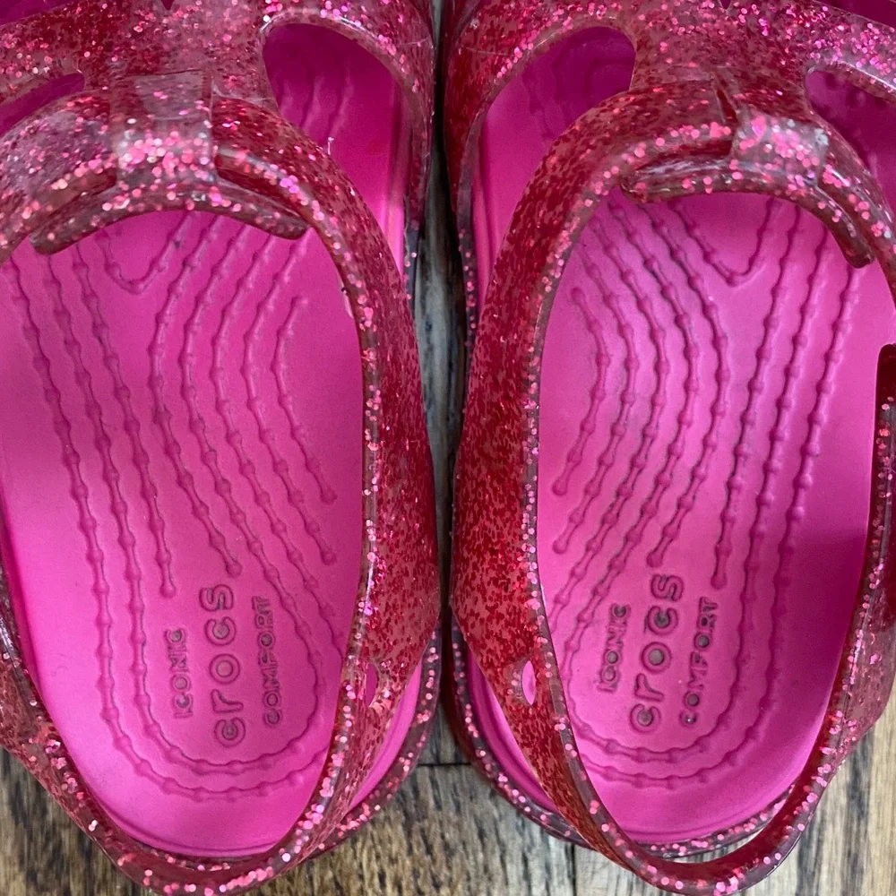Pink glitter Crocs Isabella bow sandals, size 6. Excellent condition ships quick - Picture 12 of 12